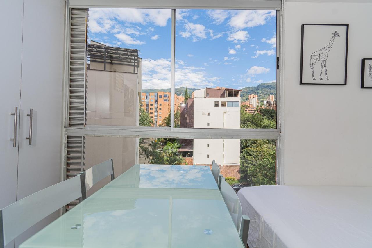 Loft Moderno En El Poblado Con Vista Y Parqueadero Mio Lofts Apartment Medellin Exterior photo